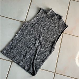 Sleeveless Sweater Turtleneck